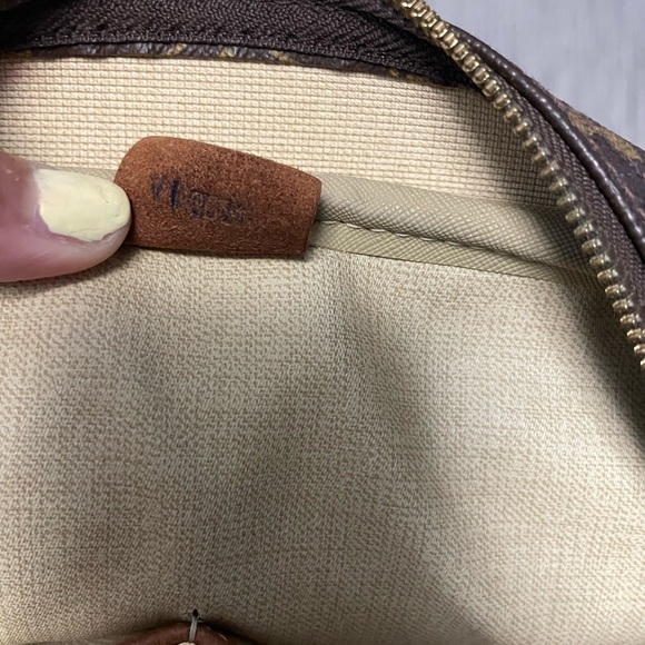 Louis Vuitton Deauville handbag - Picture 7 of 8